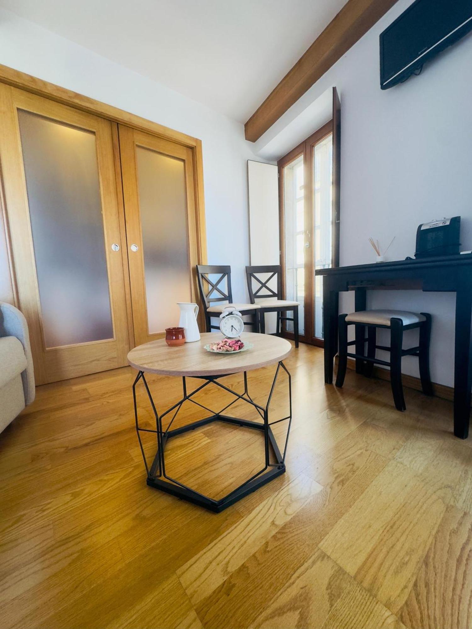 Apartamentos Casa De La Inmaculada Сантьяго-де-Компостела Екстер'єр фото